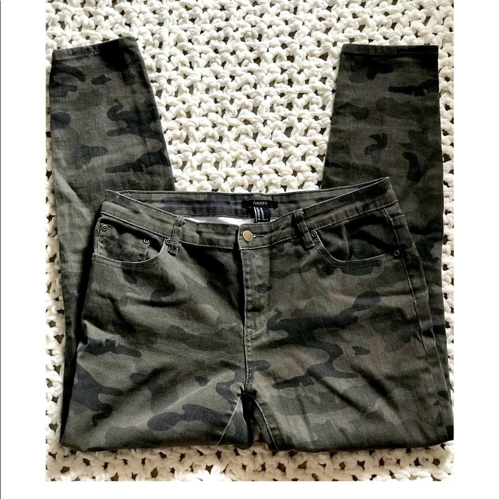 Forever 21 camo skinny jeans